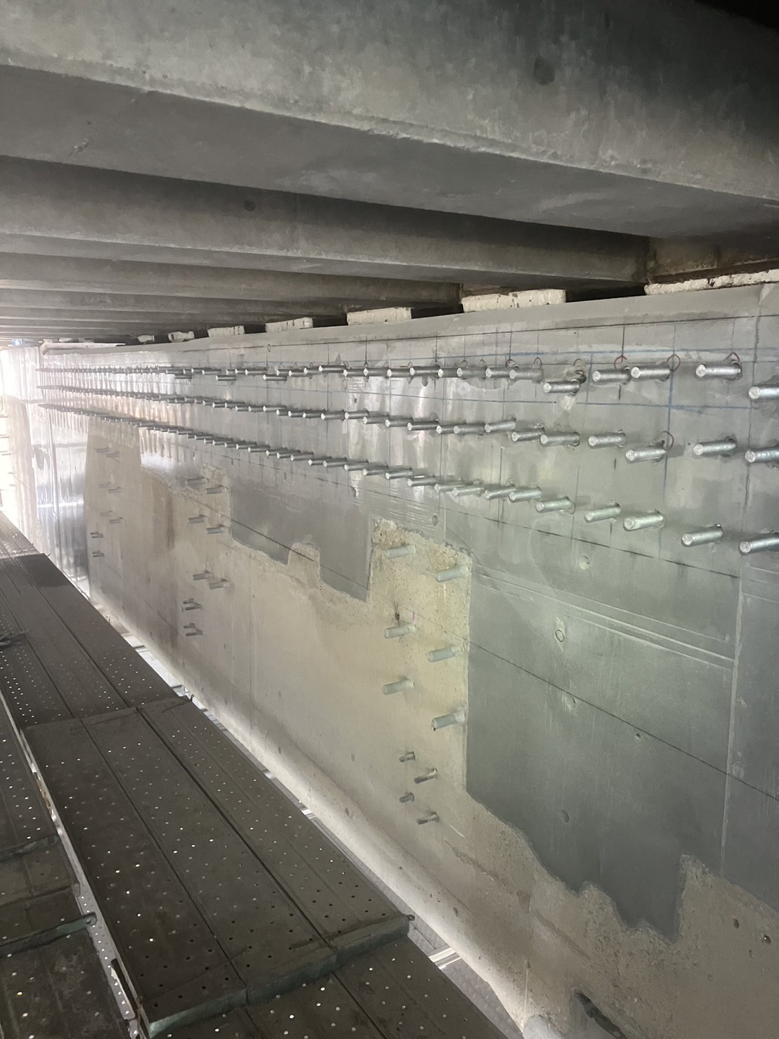 大阪府門真市　あと施工アンカー工事