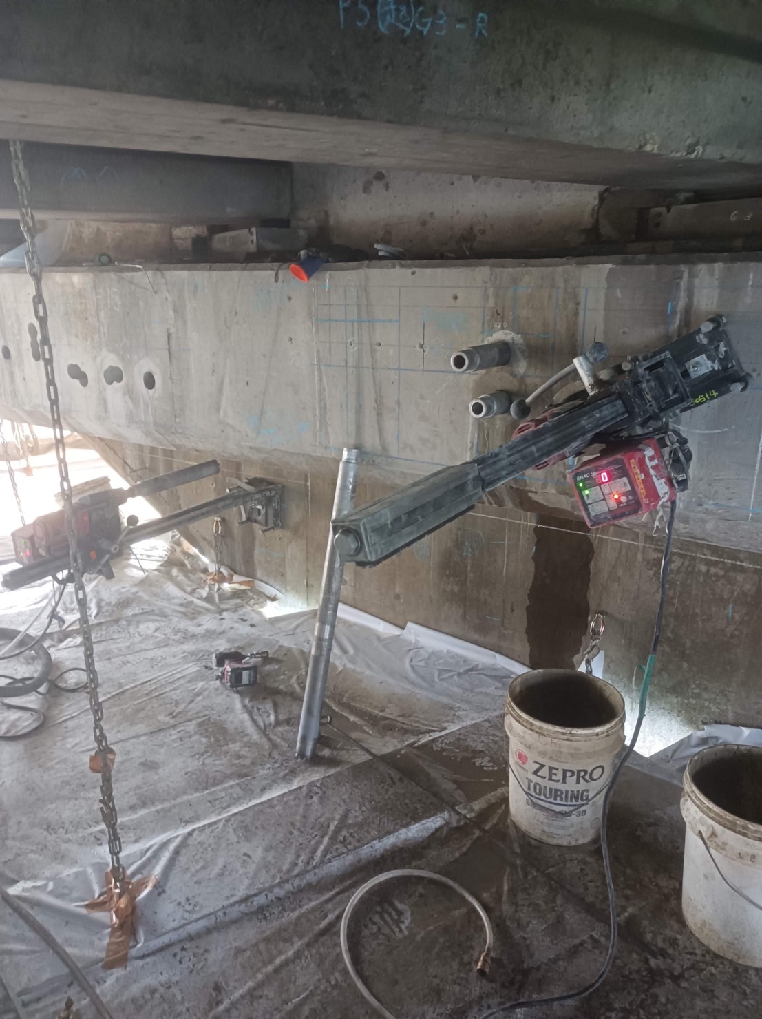 大阪府門真市　ダイヤモンドコア削孔工事